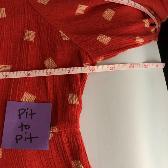 Torrid Cranberry Red Diamond Dots Crinkled Gauze Fit & Flare Top Large Blouse - Picture 8 of 10